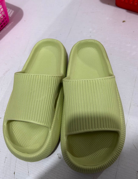 Best Quality Soft Home Couple Slippers